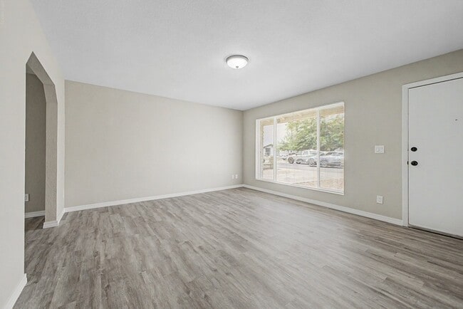 Building Photo - Single Family