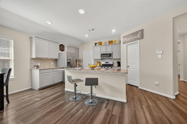 Building Photo - 15950 Boom Dr