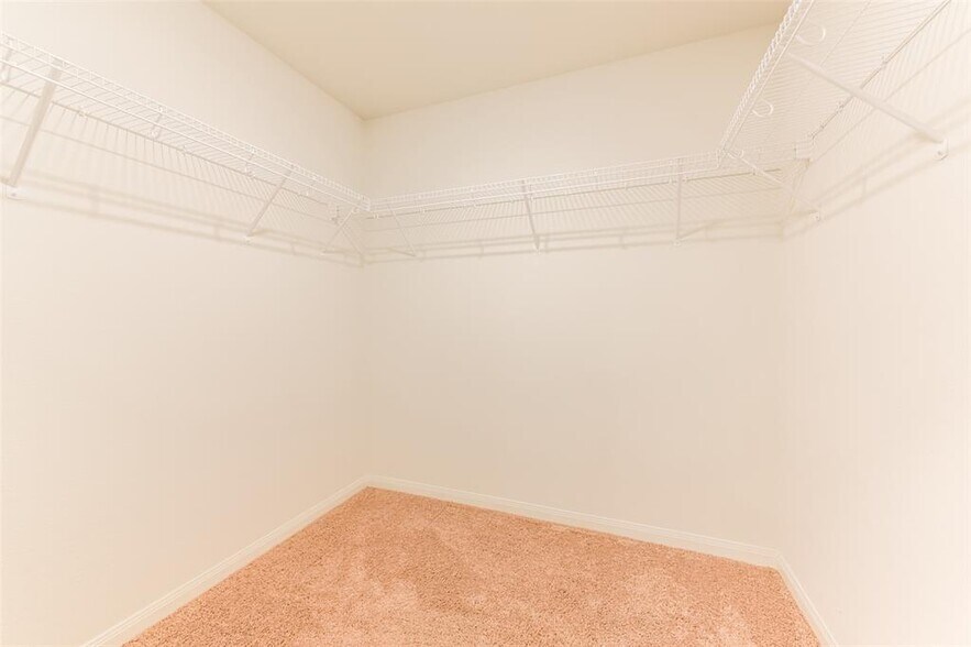 Building Photo - 15238 Snowdrop Field Dr