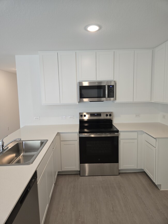 Building Photo - 720 Canyon Run