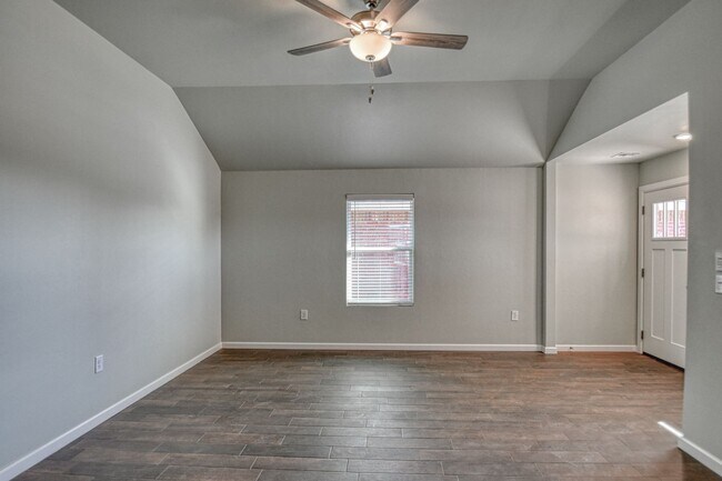 Building Photo - New Construction in Varenna Landing! Storm shelter and lawn care included!