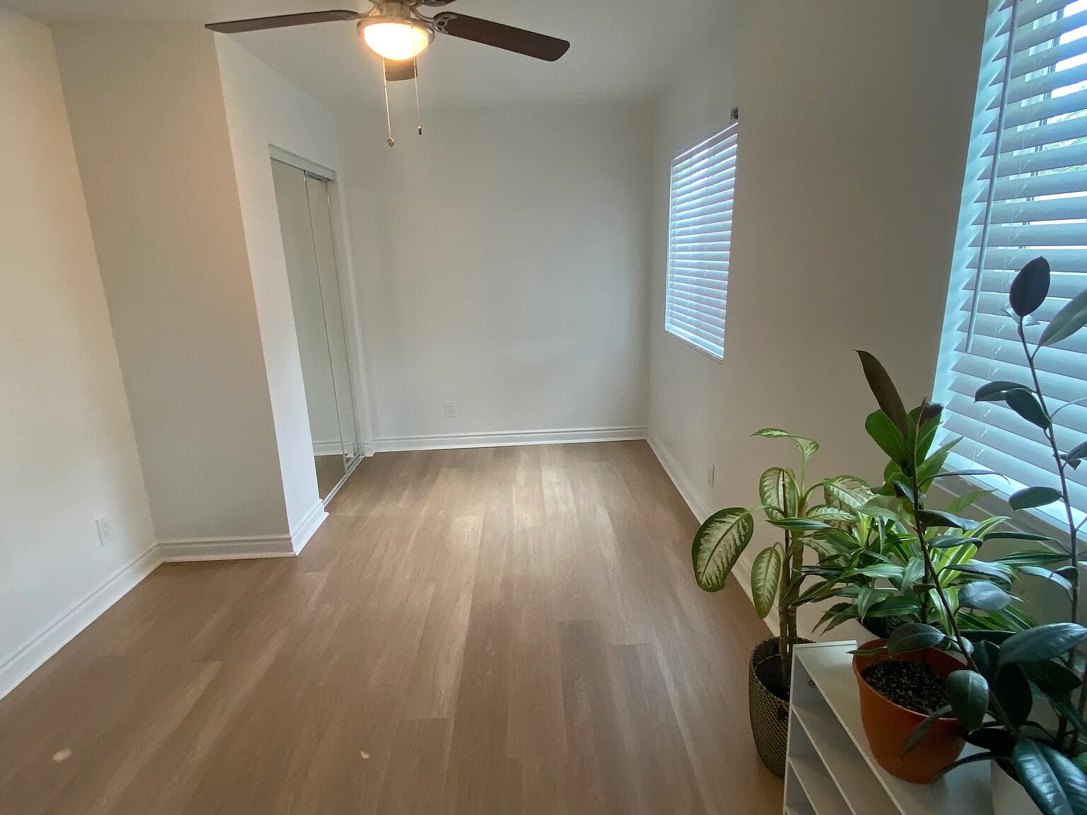 Building Photo - 11921 Hayford St