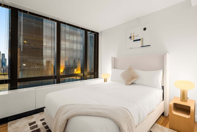 Building Photo - 1113 York Ave