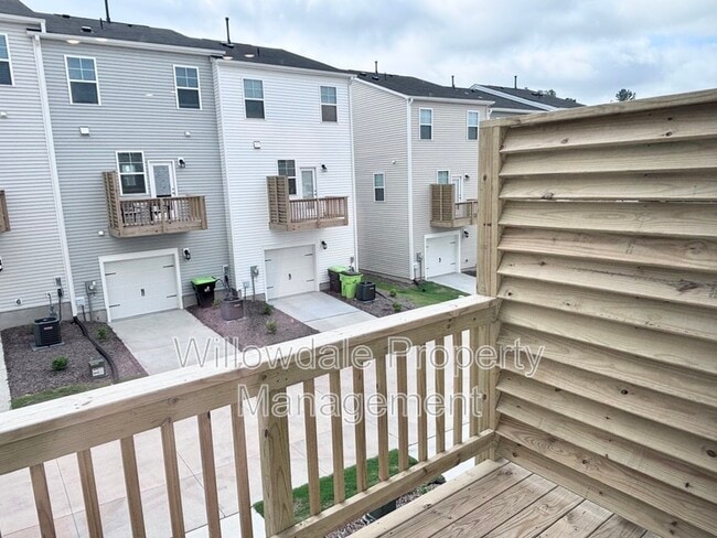 Building Photo - 4010 Silver Oak Ln