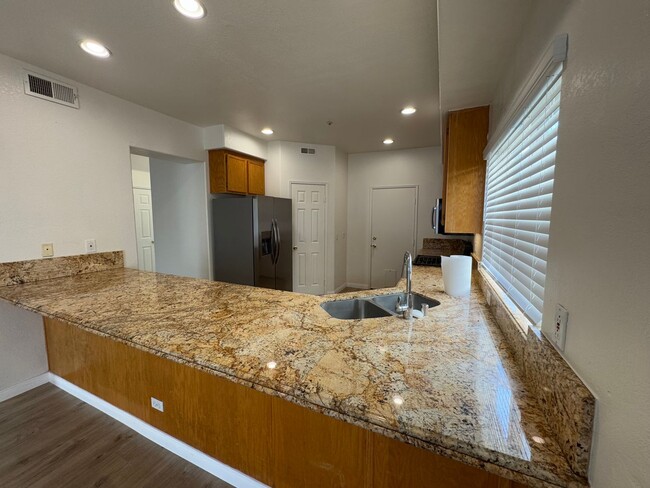 Building Photo - 3 bedroom -2.5 bathroom House