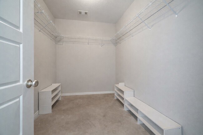 Building Photo - 106 Cobbleton Dr