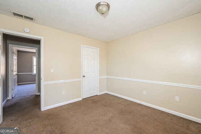 Building Photo - 908 Saybrook Cir NW