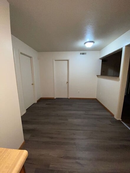 Building Photo - 105 Pelican Dr