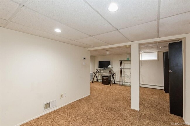 Building Photo - 109 Roosevelt Ave