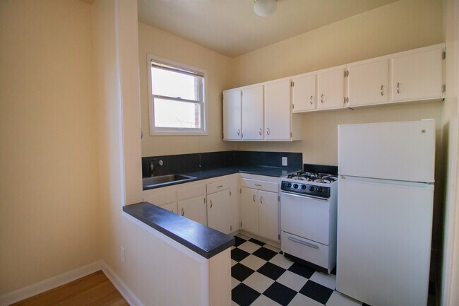 1 BDRM - KITCHEN - The Benson Apartments