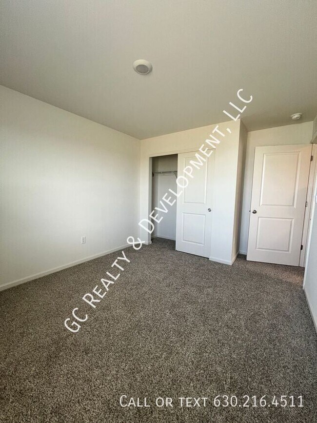 Building Photo - 3233 Lehman Crossing
