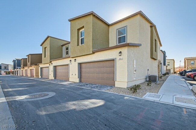 Building Photo - 4859 Wine Rdg Ave