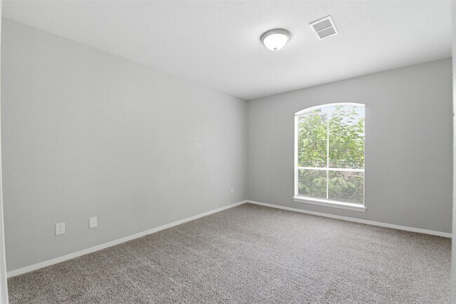 Building Photo - 4702 N Cashel Cir