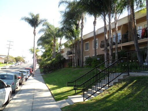 Building Photo - 54TH ST - Beautiful 1/1 Condo w Patio, Sta...