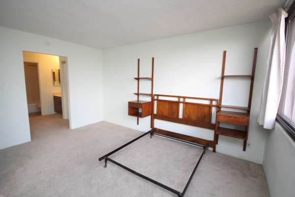 Building Photo - Kukui Plaza- Diamond Head Tower-1 Bedroom,...