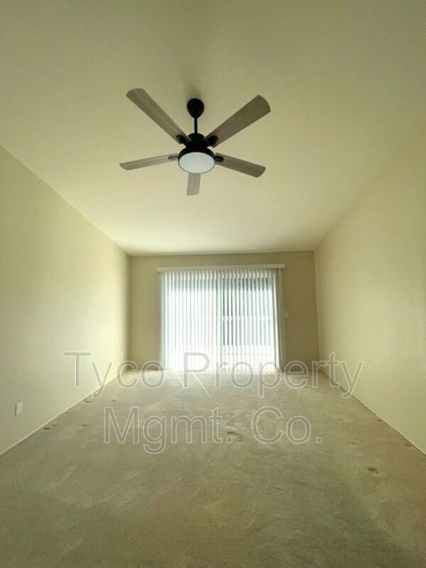 Building Photo - 526 Trailridge Dr