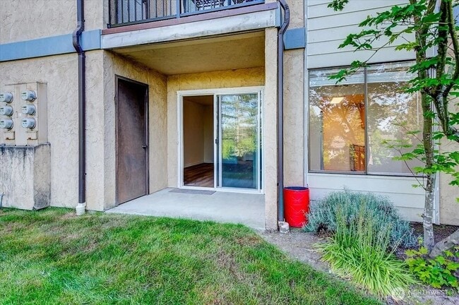Building Photo - Cozy 1 bedroom in the heart of Kingsgate neighborhood