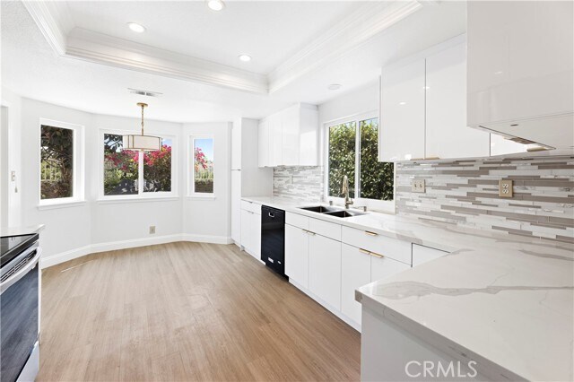 Building Photo - 24242 Briones Dr
