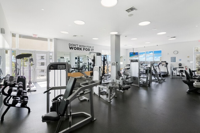 Building Photo - 300 S Australian Ave