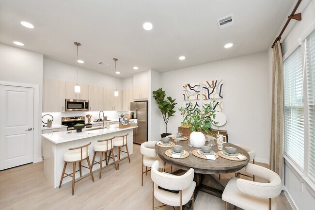 Building Photo - 22018 Norwood Groves Dr