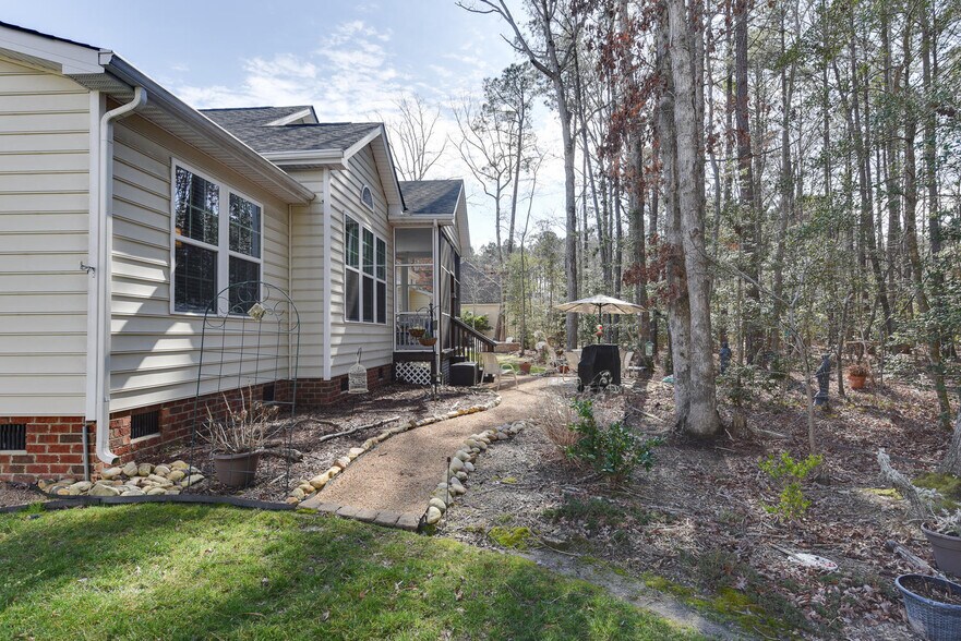 Building Photo - 13318 Beacon Hill Way