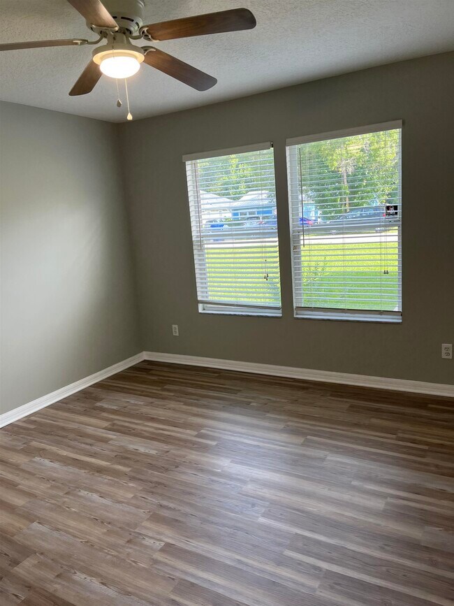 Building Photo - 107 Plantation Point Dr