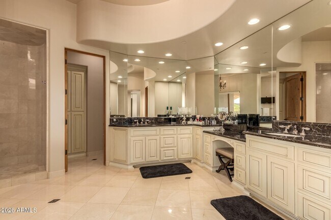 Building Photo - 10917 E Troon N Dr