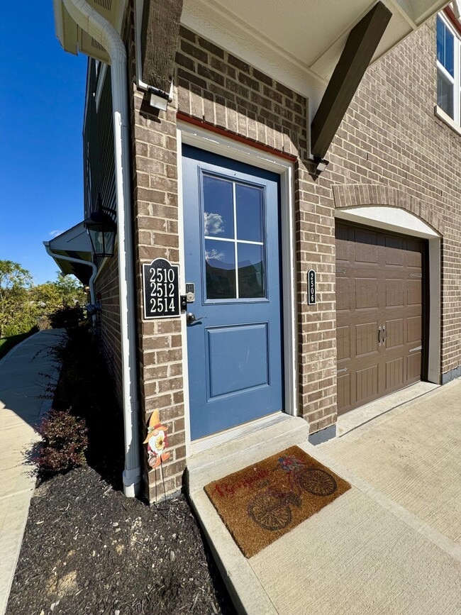 Building Photo - 2506 Crosshill Dr