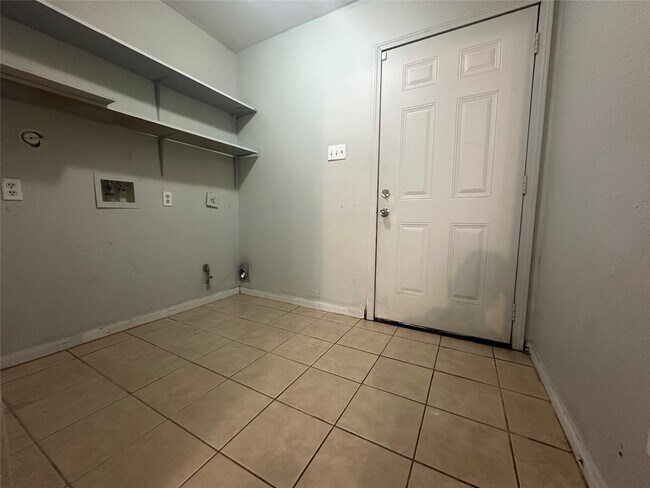 Building Photo - 5434 Cherie Crest Ct