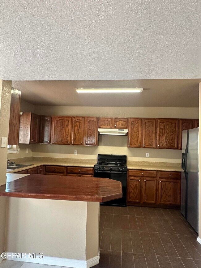 Building Photo - 14049 Tierra Delfin Dr