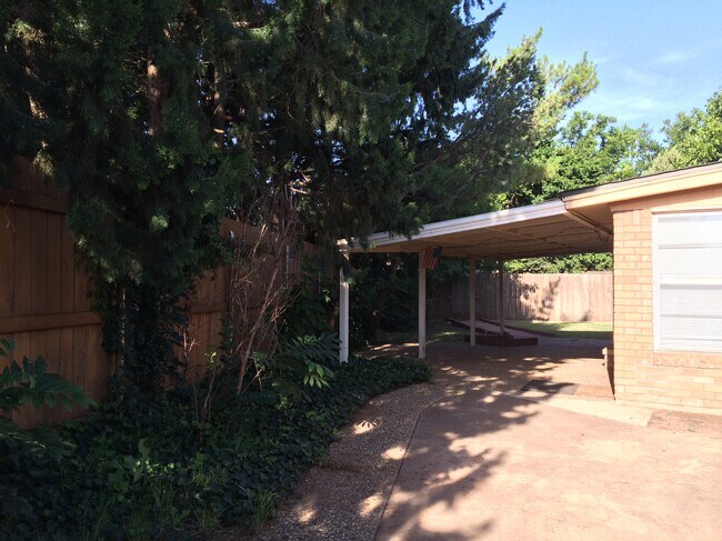 Covered Patio - 3425 74th St