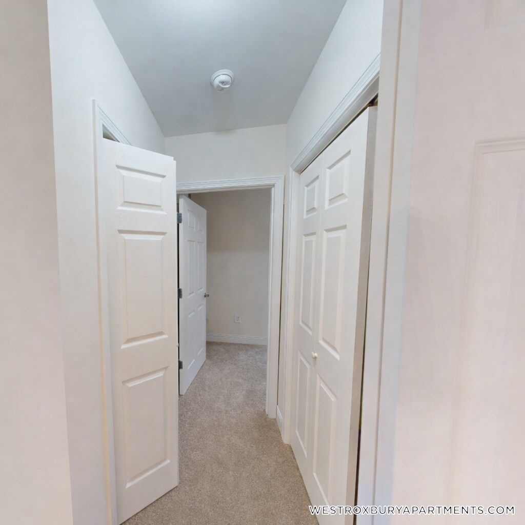 Building Photo - 126 Edgemere Rd