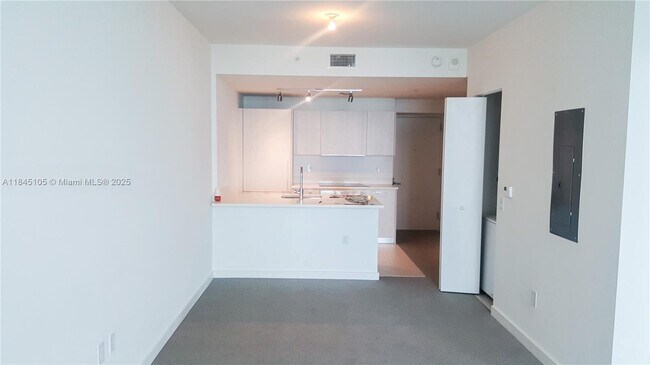 Building Photo - 501 NE 31st St