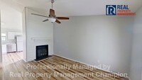 Building Photo - Adorable 2 BD/1 BA Duplex with Covered Back Patio