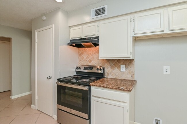 Building Photo - 10019 Overview Dr