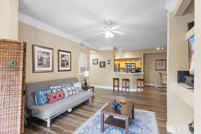 Building Photo - 13016 Plantation Park Cir
