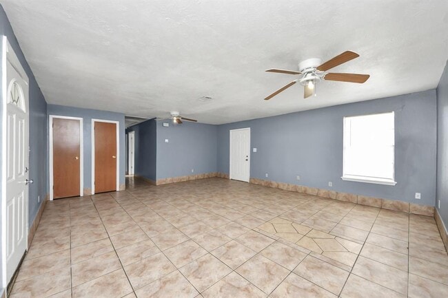 Building Photo - 13710 Brownsville St