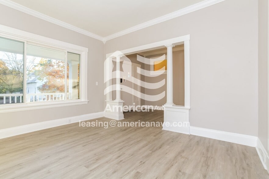 Building Photo - 1836 Goodman Ave