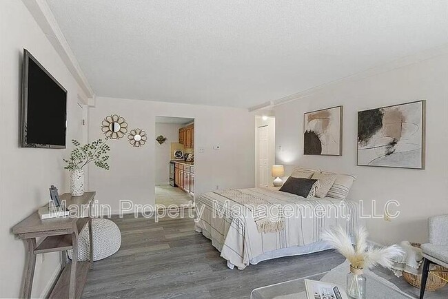 Building Photo - 70 A Washington Park Dr