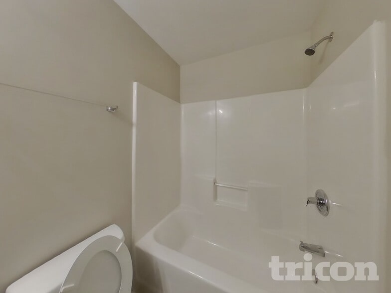 Building Photo - 5541 Union Pointe Pl