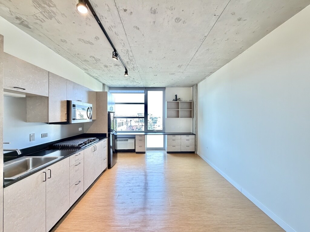 Building Photo - 1515 N Fremont St