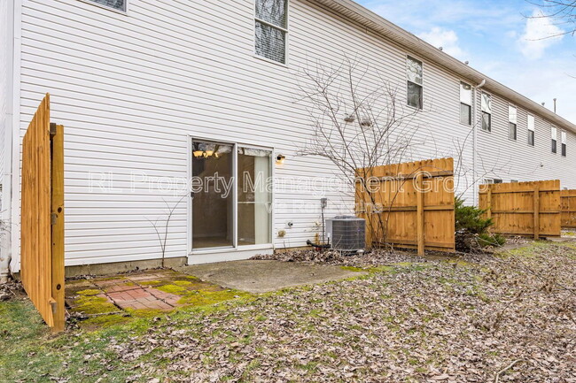 Building Photo - 1273 Grove Dr