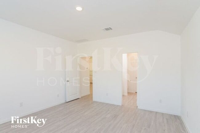 Building Photo - 6141 Treadle