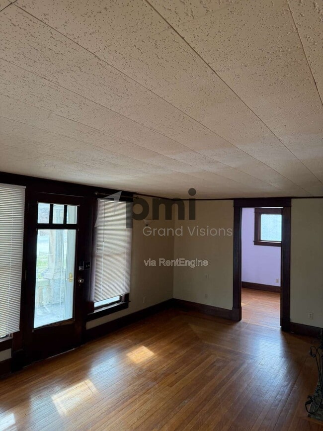 Building Photo - 1803 Madison Ave