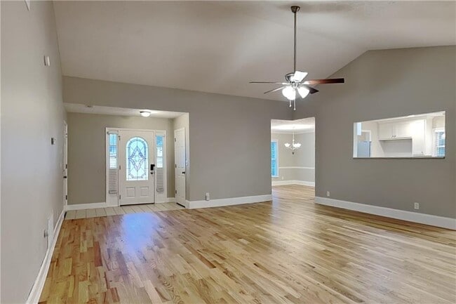 Building Photo - 215 Hersfeld Ct