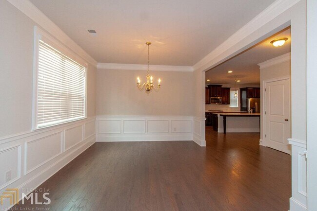 Building Photo - 2880 Ogden Trail