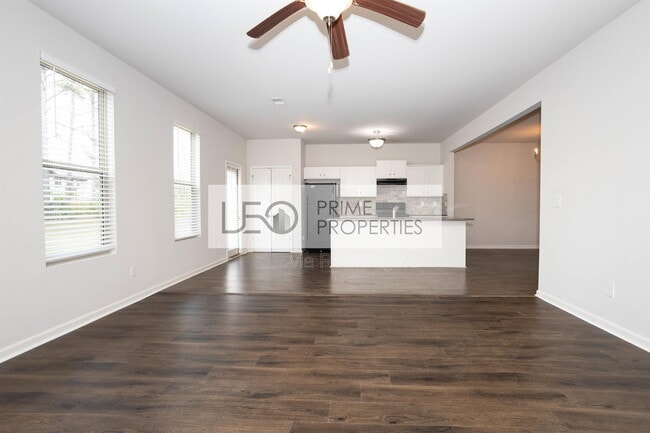 Building Photo - 156 Daisy Cir