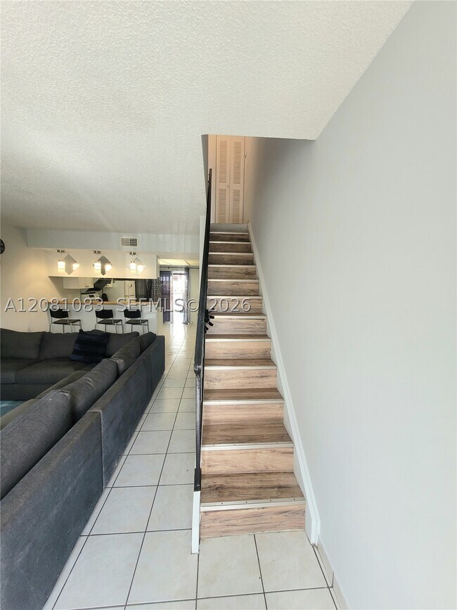 Building Photo - 3973 W 9th Ln