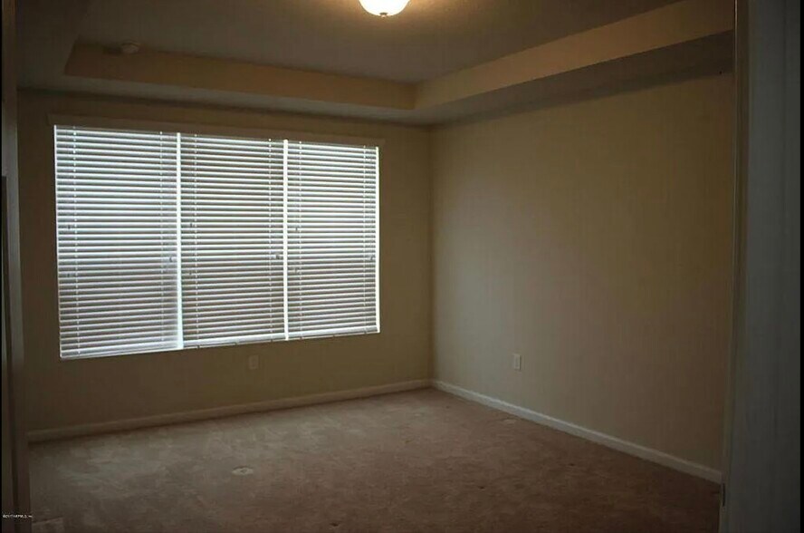 Building Photo - 14159 Mahogany Ave