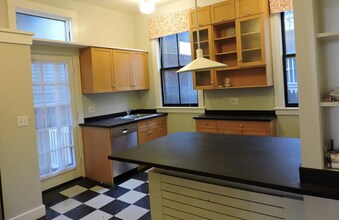 Building Photo - 3.0 bedroom in Cambridge Massachusetts 02138